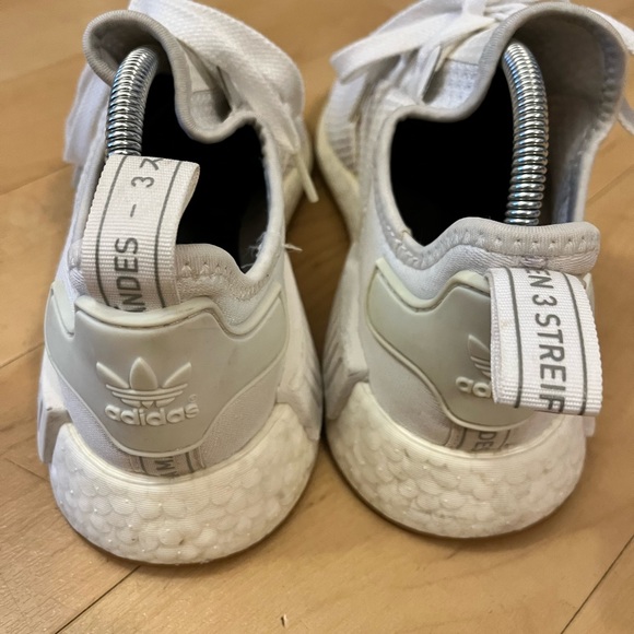 Adidas Originals NMD R1 Cloud White Gum Running - Picture 6 of 13